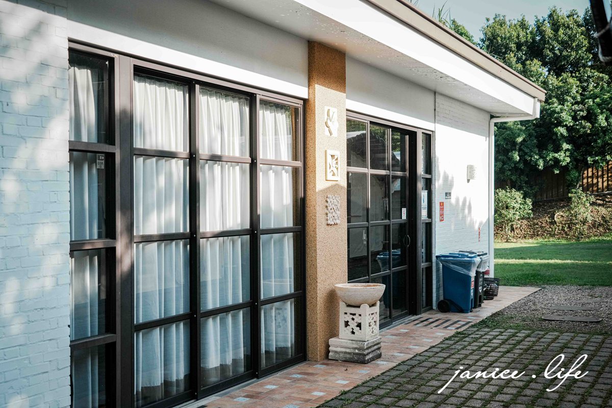 苗栗露營推薦 逗點露營區 免搭帳露營 苗栗免搭帳 苗栗旅遊 苗栗景點 親子旅遊 親子露營 苗栗縣三灣鄉內灣村龍峎頂5-17號 潔妮食旅生活 苗栗露營 苗栗三灣露營推薦 三灣逗點 飯店式露營 五星級露營區 苗栗親子露營 戲水池露營區 沙坑露營區 溜滑梯露營區 懶人露營 苗栗 苗栗露營車 雨棚露營區 微醺餐廳菜單