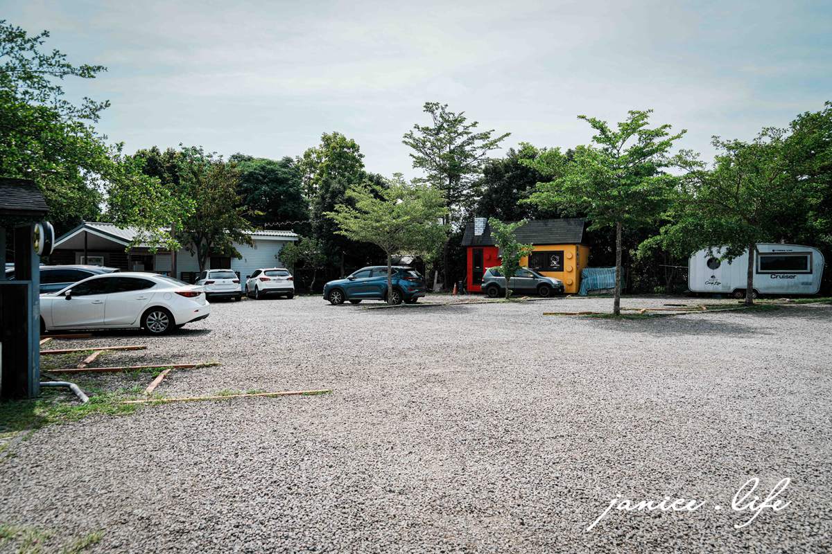 苗栗露營推薦 逗點露營區 免搭帳露營 苗栗免搭帳 苗栗旅遊 苗栗景點 親子旅遊 親子露營 苗栗縣三灣鄉內灣村龍峎頂5-17號 潔妮食旅生活 苗栗露營 苗栗三灣露營推薦 三灣逗點 飯店式露營 五星級露營區 苗栗親子露營 戲水池露營區 沙坑露營區 溜滑梯露營區 懶人露營 苗栗 苗栗露營車 雨棚露營區 微醺餐廳菜單