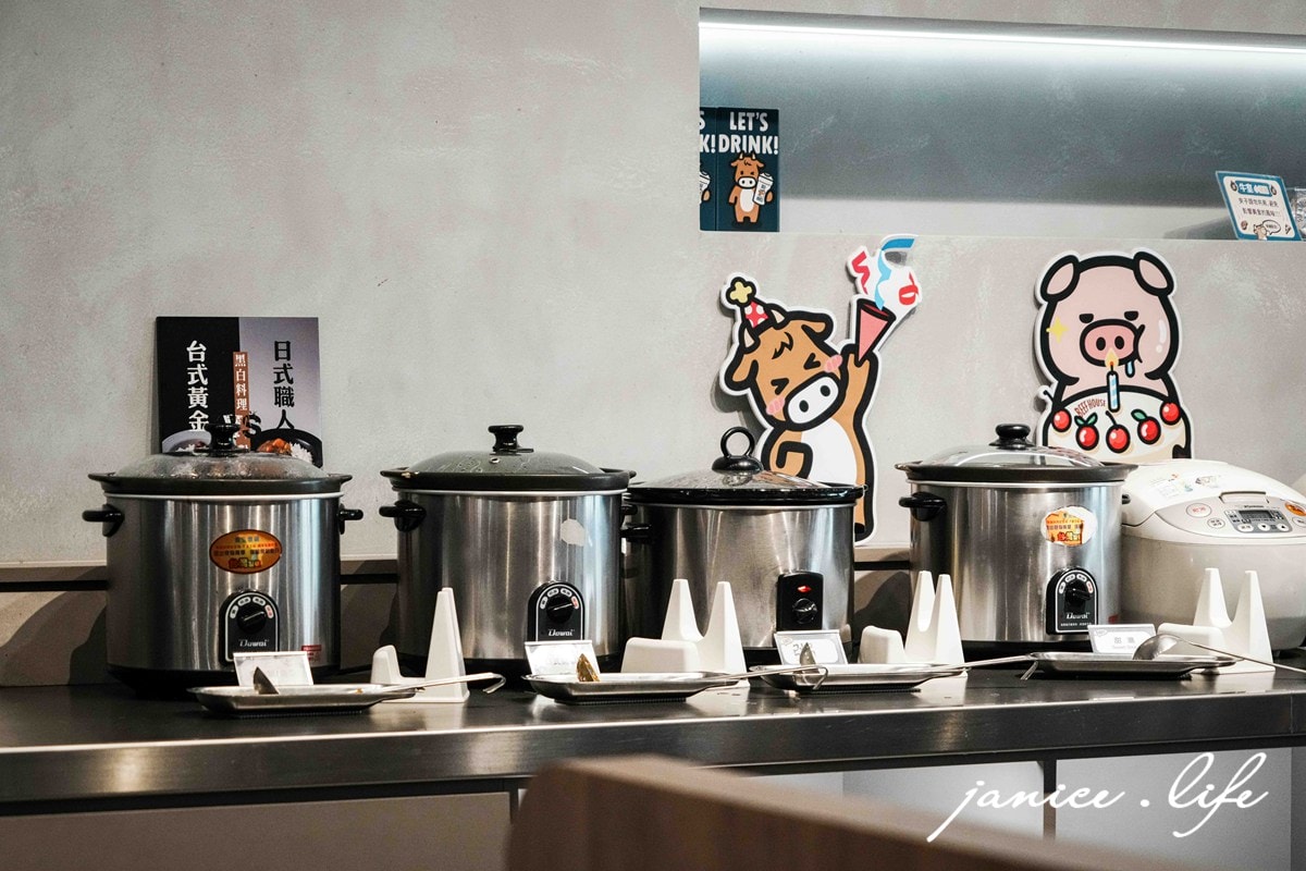 台中大里美食餐廳 牛室炙燒牛排 BEEF HOUSE 台中大里店 臺中市大里區德芳南路445號 自助吧吃到飽 台中慶生約會聚餐推薦 牛室炙燒牛排菜單 牛室炙燒牛排母親節活動 牛室炙燒牛排停車 潔妮食旅生活
