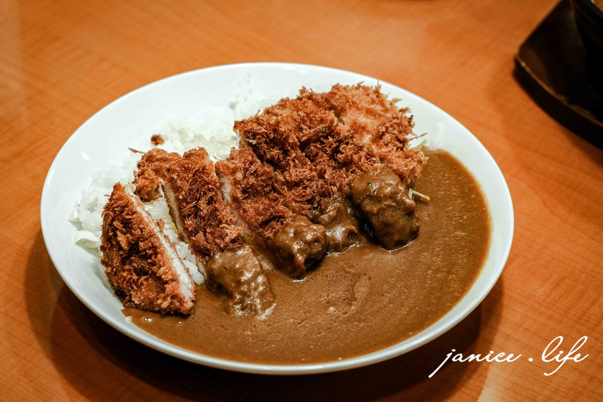札幌ステラプレイス CENTER 6F 天馬 札幌STELLAR PLACE店 ダイニング＆カフェ 北海道札幌市中央区北5条西2 札幌ステラプレイス 6F 潔妮食旅生活 北海道札幌美食 北海道湯咖哩 天馬湯咖哩 湯咖哩推薦 日本咖哩專賣店 天馬Tenma 天馬Tenma菜單 天馬Tenma營業時間 兒童咖哩套餐 オコサマ 雞肉野菜湯咖哩 炸豬排咖哩
