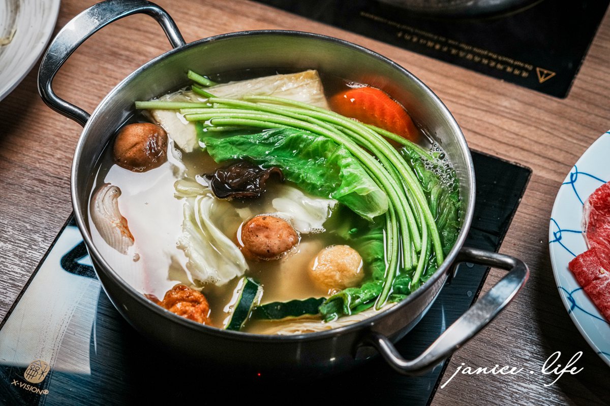 桃園八德美食|養鍋 Yang Guo 石頭涮涮鍋|豐盛蔬食自助吧吃到飽|寵物友善 - 第32張圖 桃園八德美食 桃園八德火鍋 自助吧吃到飽 桃園八德寵物友善 養鍋 Yang Guo 石頭涮涮鍋 養鍋菜單 養鍋線上訂位 養鍋Yang Guo石頭涮涮鍋桃園八德店 潔妮食旅生活 八德美食 桃園八德火鍋推薦 桃園市八德區大智里永福西街74號 寵物友善餐廳