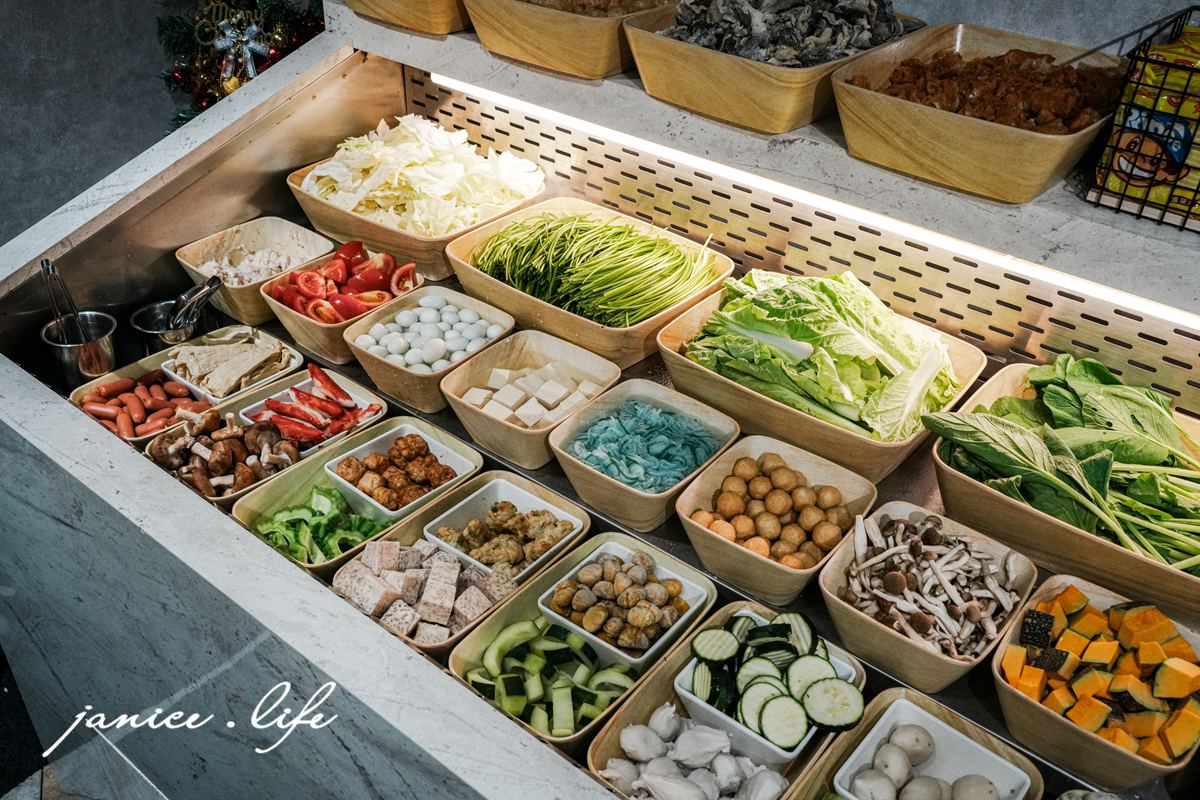桃園八德美食 桃園八德火鍋 自助吧吃到飽 桃園八德寵物友善 養鍋 Yang Guo 石頭涮涮鍋 養鍋菜單 養鍋線上訂位 養鍋Yang Guo石頭涮涮鍋桃園八德店 潔妮食旅生活 八德美食 桃園八德火鍋推薦 桃園市八德區大智里永福西街74號 寵物友善餐廳