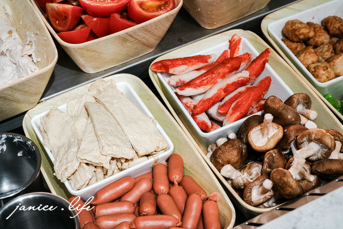 桃園八德美食 桃園八德火鍋 自助吧吃到飽 桃園八德寵物友善 養鍋 Yang Guo 石頭涮涮鍋 養鍋菜單 養鍋線上訂位 養鍋Yang Guo石頭涮涮鍋桃園八德店 潔妮食旅生活 八德美食 桃園八德火鍋推薦 桃園市八德區大智里永福西街74號 寵物友善餐廳