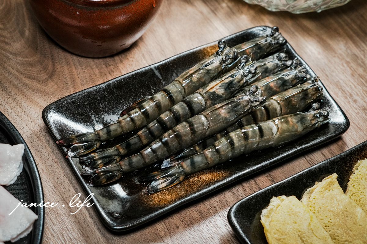 台北市府站美食|員外佬麻辣火鍋|信義區火鍋推薦.捷運市府站走路就到|嚴選濃郁湯底與真材實料 - 第33張圖 員外佬麻辣火鍋 捷運市政府站美食 臺北市信義區基隆路一段147巷15號 員外佬麻辣火鍋菜單 信義區個人鍋 市府站火鍋推薦 台北麻辣鍋個人 信義區火鍋 台北市府站美食 台北火鍋 信義區火鍋推薦 潔妮食旅生活 員外佬麻辣火鍋位置 員外佬麻辣火鍋交通 員外佬麻辣火鍋停車 嚴選草蝦
