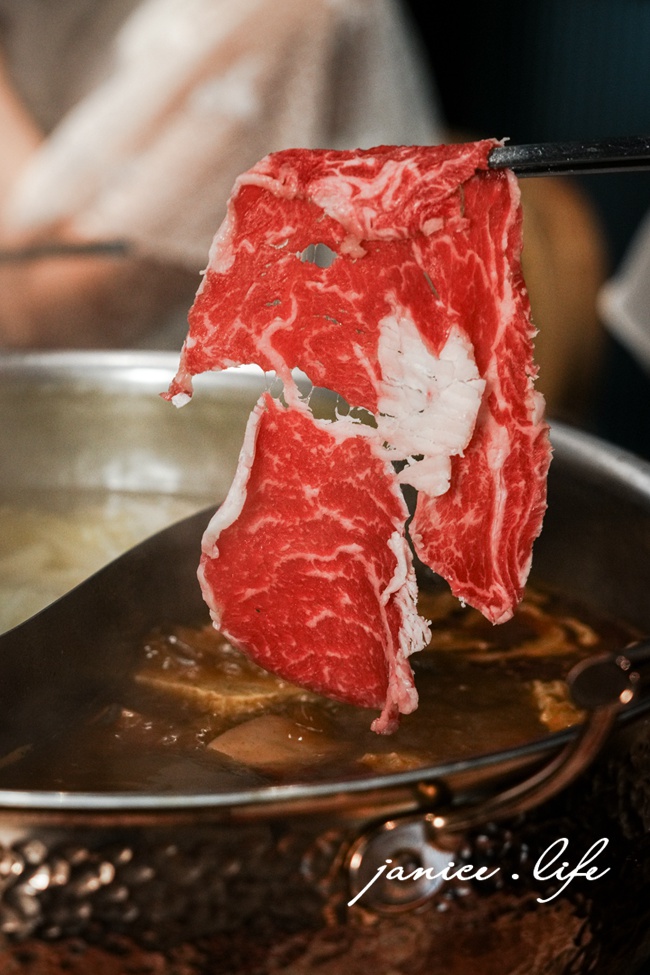 台北市府站美食|員外佬麻辣火鍋|信義區火鍋推薦.捷運市府站走路就到|嚴選濃郁湯底與真材實料 - 第45張圖 員外佬麻辣火鍋 捷運市政府站美食 臺北市信義區基隆路一段147巷15號 員外佬麻辣火鍋菜單 信義區個人鍋 市府站火鍋推薦 台北麻辣鍋個人 信義區火鍋 台北市府站美食 台北火鍋 信義區火鍋推薦 潔妮食旅生活 員外佬麻辣火鍋位置 員外佬麻辣火鍋交通 員外佬麻辣火鍋停車