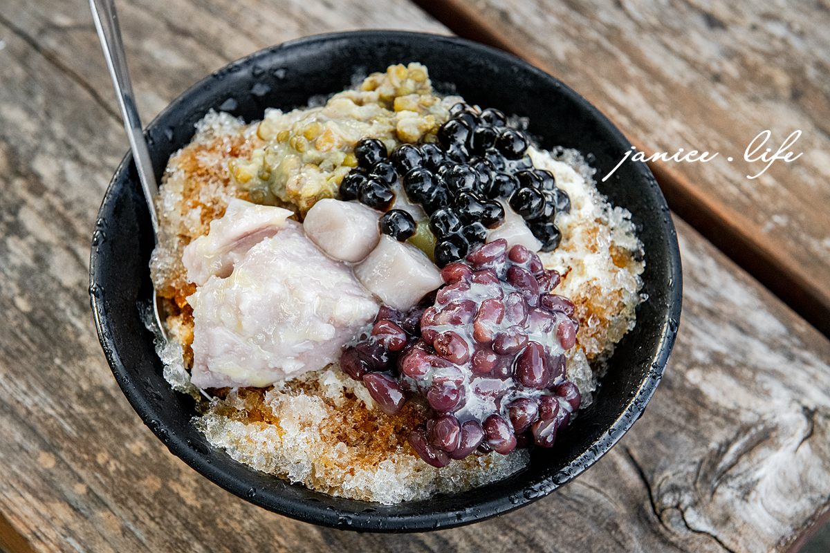 台東美食 東河豆花 台11線 臺東縣東河鄉興昌村興昌38-1號 台東吃冰 台東冰店 台東豆花 東河豆花菜單 東河豆花低消 東河美食 潔妮食旅生活 台東景點 台東旅遊