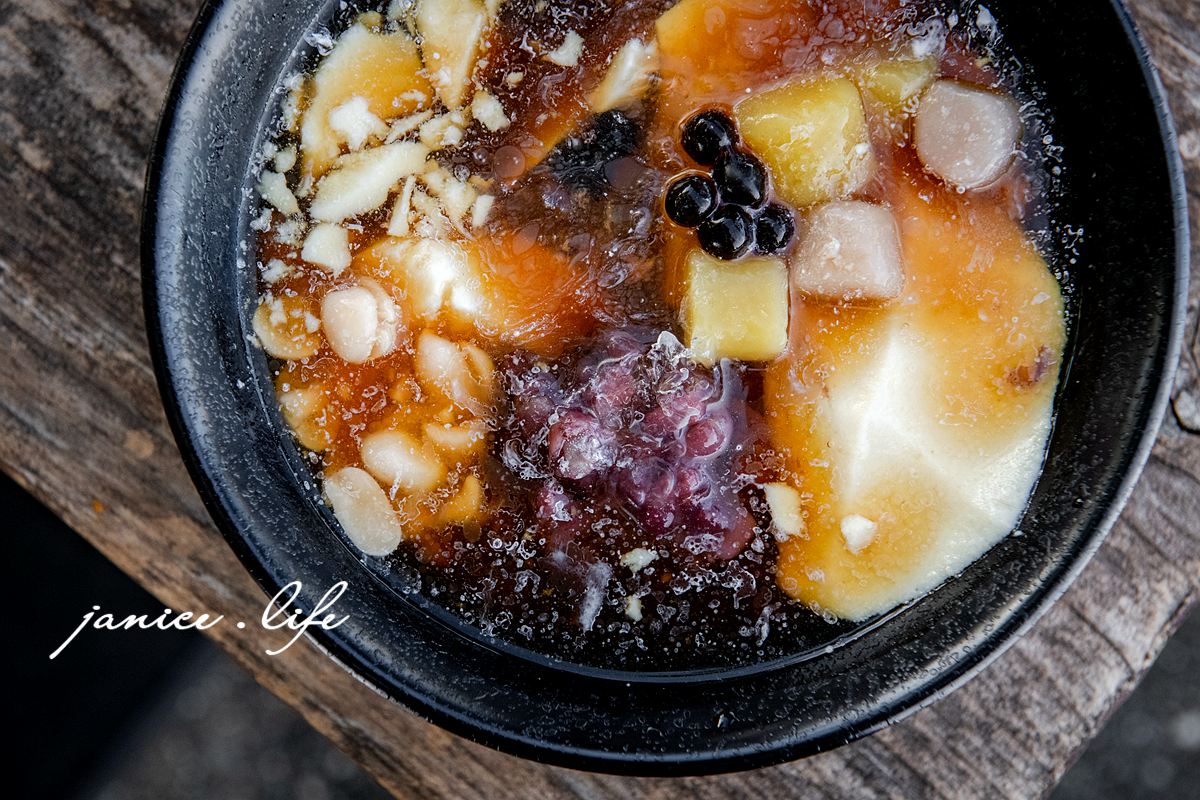 台東美食|東河豆花|台11線必停的消暑甜點|綿密豆花+黑糖剉冰 - 第8張圖 台東美食 東河豆花 台11線 臺東縣東河鄉興昌村興昌38-1號 台東吃冰 台東冰店 台東豆花 東河豆花菜單 東河豆花低消 東河美食 潔妮食旅生活 台東景點 台東旅遊