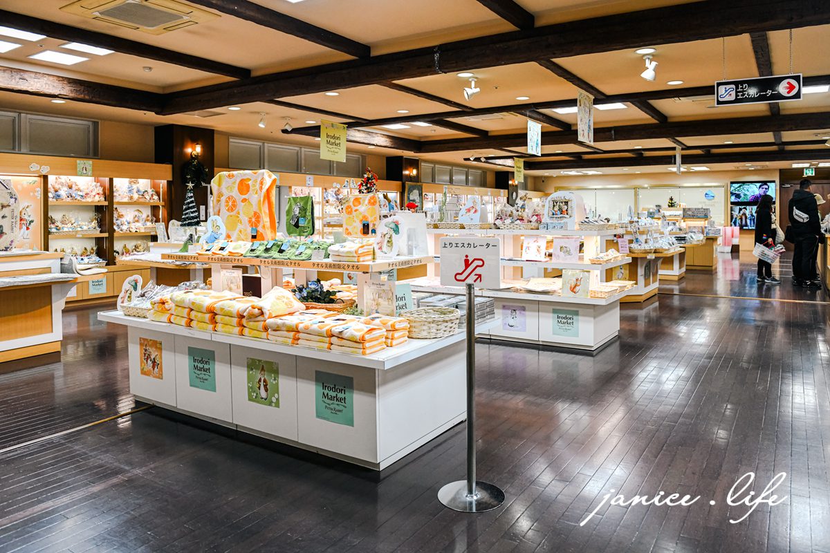 四國愛媛景點 今治毛巾美術館  今治毛巾專賣店  愛媛縣今治市朝倉上甲2930 今治毛巾美術館門票 今治毛巾美術館營業時間 今治毛巾美術館停車資訊 今治毛巾美術館交通資訊 四國旅遊 四國景點 四國自駕 愛媛旅遊 愛媛景點 潔妮食旅生活 嚕嚕米 