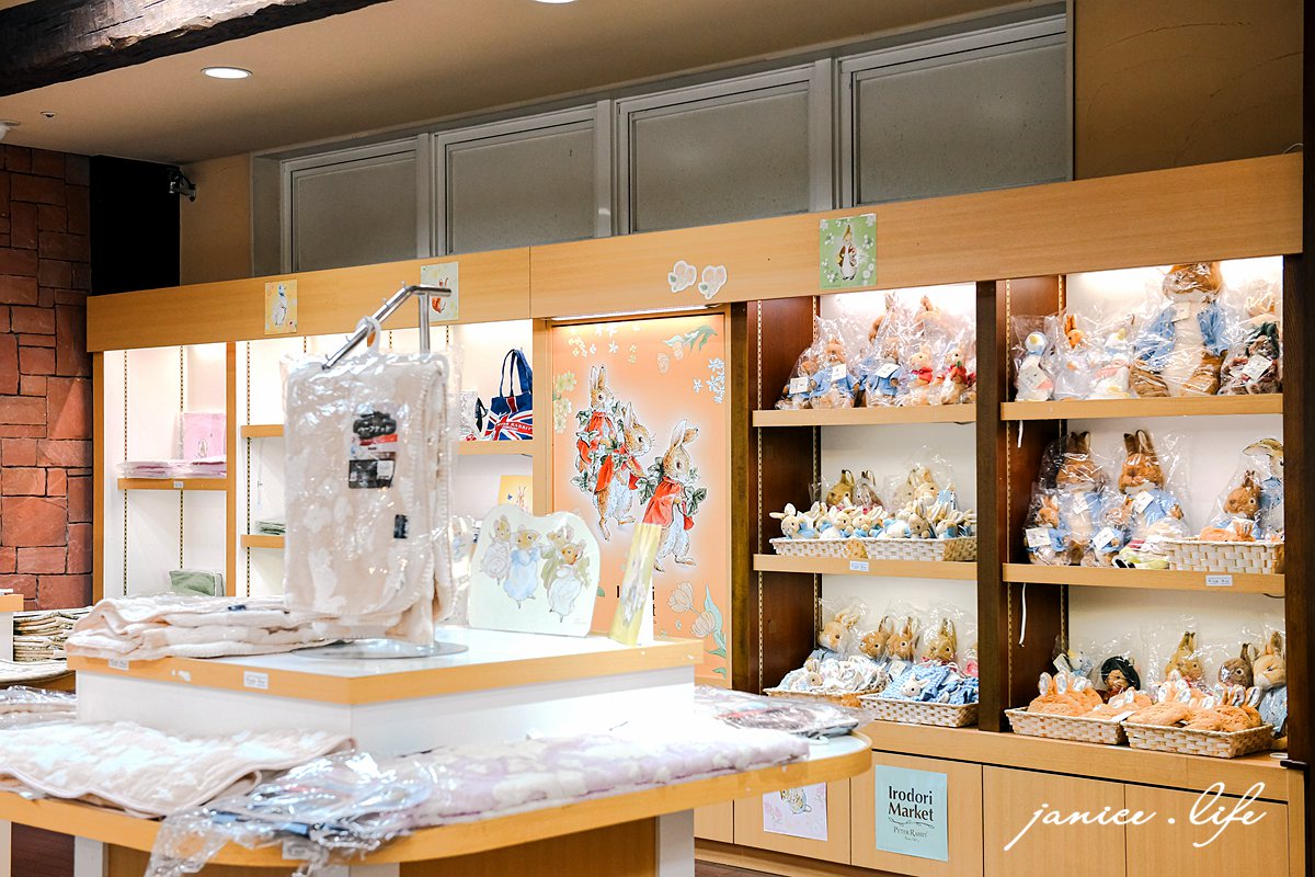 四國愛媛景點 今治毛巾美術館  今治毛巾專賣店  愛媛縣今治市朝倉上甲2930 今治毛巾美術館門票 今治毛巾美術館營業時間 今治毛巾美術館停車資訊 今治毛巾美術館交通資訊 四國旅遊 四國景點 四國自駕 愛媛旅遊 愛媛景點 潔妮食旅生活 嚕嚕米 