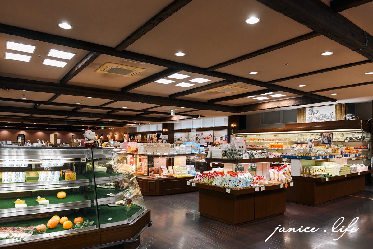 四國愛媛景點 今治毛巾美術館  今治毛巾專賣店  愛媛縣今治市朝倉上甲2930 今治毛巾美術館門票 今治毛巾美術館營業時間 今治毛巾美術館停車資訊 今治毛巾美術館交通資訊 四國旅遊 四國景點 四國自駕 愛媛旅遊 愛媛景點 潔妮食旅生活 嚕嚕米 