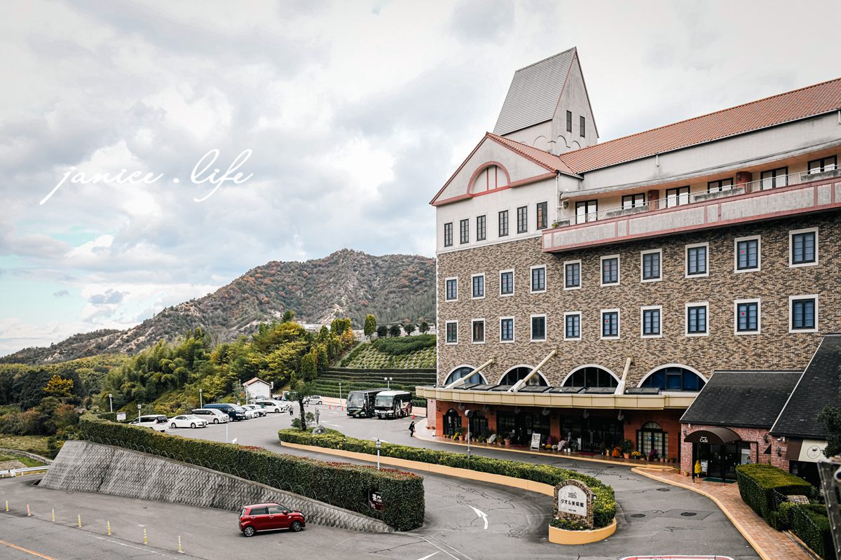 四國愛媛景點 今治毛巾美術館 今治毛巾專賣店 愛媛縣今治市朝倉上甲2930 今治毛巾美術館門票 今治毛巾美術館營業時間 今治毛巾美術館停車資訊 今治毛巾美術館交通資訊 四國旅遊 四國景點 四國自駕 愛媛旅遊 愛媛景點 潔妮食旅生活 嚕嚕米 