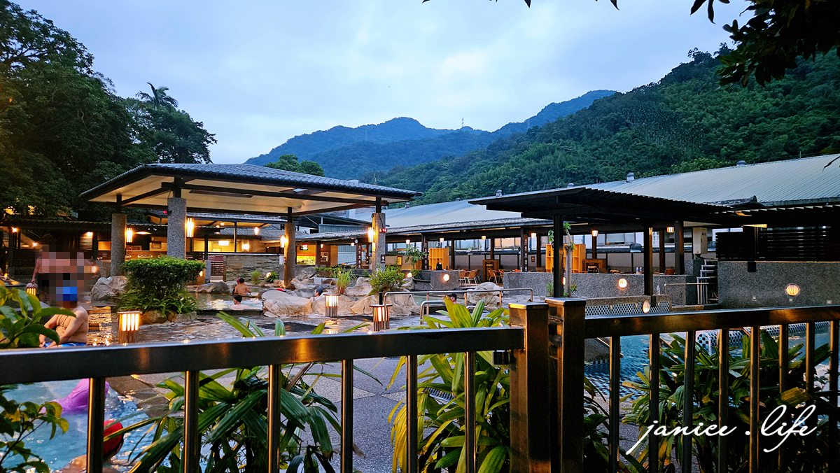 三峽大板根 大板根森林溫泉酒店 大板根 大板根溫泉 大板根太子西餐廳 大板根 buffet 大板根 晚餐 吃到飽 大板根親子 大板根親子課程 大板根一泊二食 大板根一日遊 太子西餐廳 Buffet 三峽旅遊 潔妮食旅生活 三峽景點 親子景點 新北親子景點 露天溫泉 SPA
