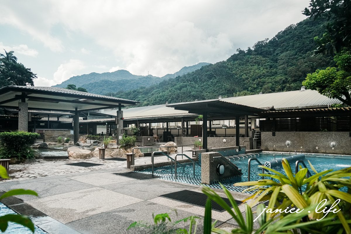 三峽大板根 大板根森林溫泉酒店 大板根 大板根溫泉 大板根太子西餐廳 大板根 buffet 大板根 晚餐 吃到飽 大板根親子 大板根親子課程 大板根一泊二食 大板根一日遊 太子西餐廳 Buffet 三峽旅遊 潔妮食旅生活 三峽景點 親子景點 新北親子景點 露天溫泉 SPA