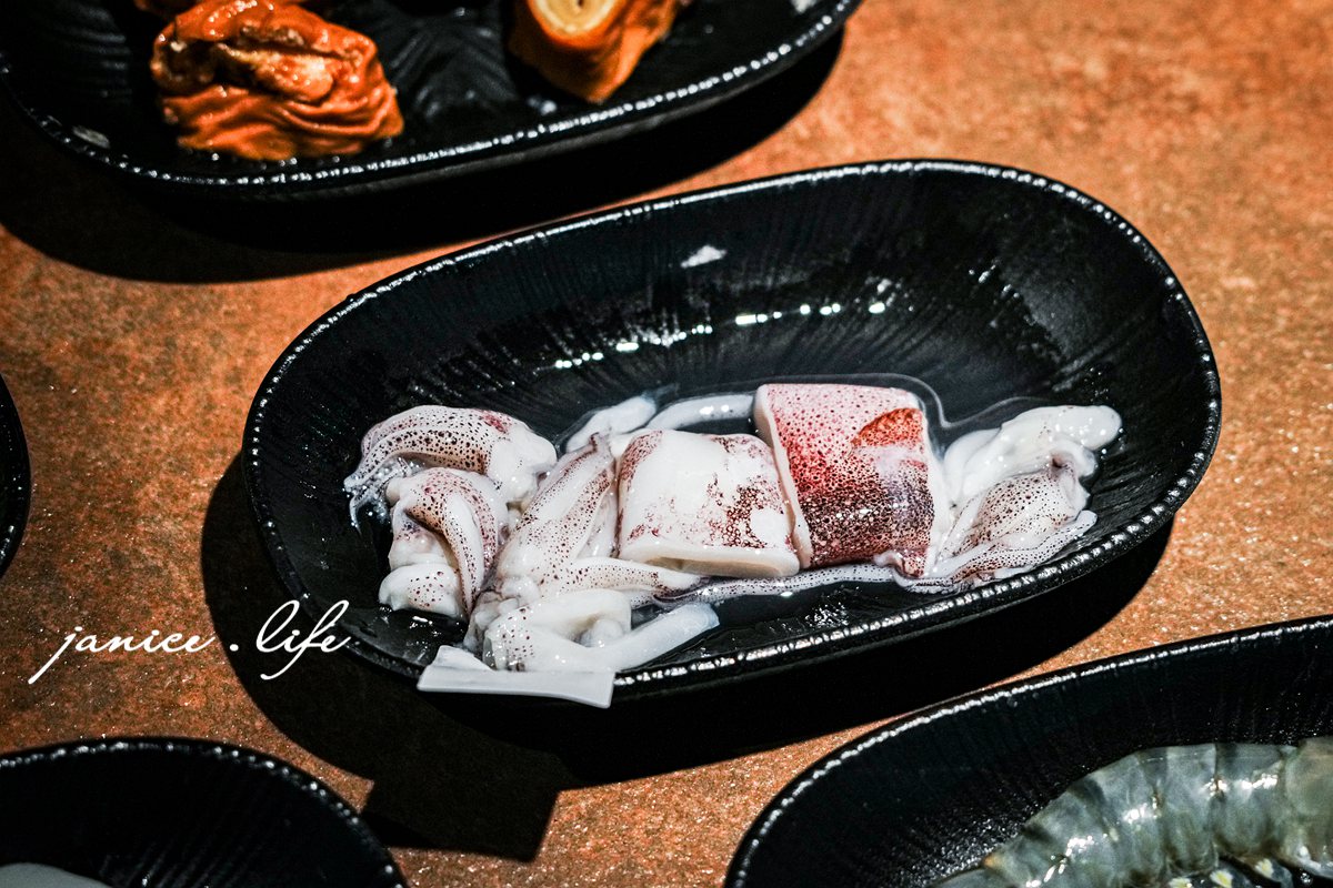 吃肉肉CHIH ROU ROU燒肉專門店中壢店  桃園中壢燒肉吃到飽 桃園市中壢區中央里復興路3號 吃肉肉菜單 吃肉肉價位 中壢火車站美食 中壢美食推薦 桃園中壢吃到飽 桃園中壢燒肉推薦 潔妮食旅生活 桃園中壢聚餐 