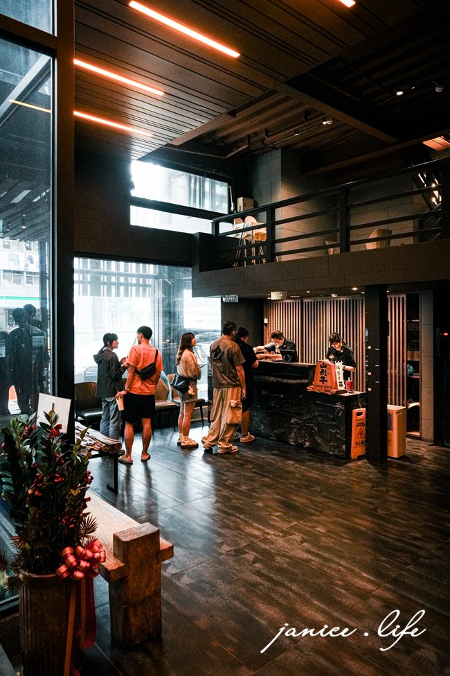 吃肉肉CHIH ROU ROU燒肉專門店中壢店 桃園中壢燒肉吃到飽 桃園市中壢區中央里復興路3號 吃肉肉菜單 吃肉肉價位 中壢火車站美食 中壢美食推薦 桃園中壢吃到飽 桃園中壢燒肉推薦 潔妮食旅生活 桃園中壢聚餐