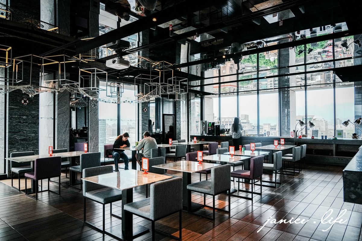 台北中山雅樂軒酒店 Aloft Taipei Zhongshan 臺北市中山區恆安里雙城街1號 台北飯店推薦 台北中山區住宿 台北高空酒吧飯店 台北中山雅樂軒酒店開箱 台北市區放鬆提案 中山區質感住宿提案 台北自由行必住 台北住宿開箱 中山區住宿推薦 潔妮食旅生活 台北中山雅樂軒酒店停車 台北中山雅樂軒酒店週邊美食 台北中山雅樂軒酒店交通 台北中山雅樂軒酒店早餐 台北W XYZ Bar 頂樓高空酒吧