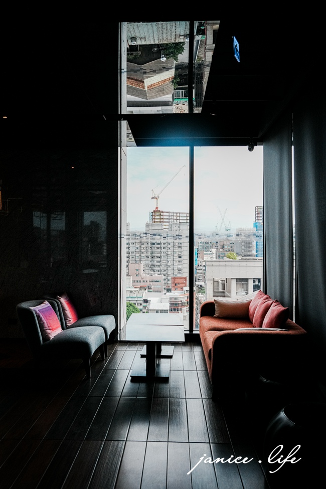 台北飯店推薦|台北中山雅樂軒酒店 |房型、豐富早餐與頂樓酒吧完整實住開箱|極致舒適的都市假期 - 第23張圖 台北中山雅樂軒酒店 Aloft Taipei Zhongshan 臺北市中山區恆安里雙城街1號 台北飯店推薦 台北中山區住宿 台北高空酒吧飯店 台北中山雅樂軒酒店開箱 台北市區放鬆提案 中山區質感住宿提案 台北自由行必住 台北住宿開箱 中山區住宿推薦 潔妮食旅生活 台北中山雅樂軒酒店停車 台北中山雅樂軒酒店週邊美食 台北中山雅樂軒酒店交通 台北中山雅樂軒酒店早餐 台北W XYZ Bar 頂樓高空酒吧