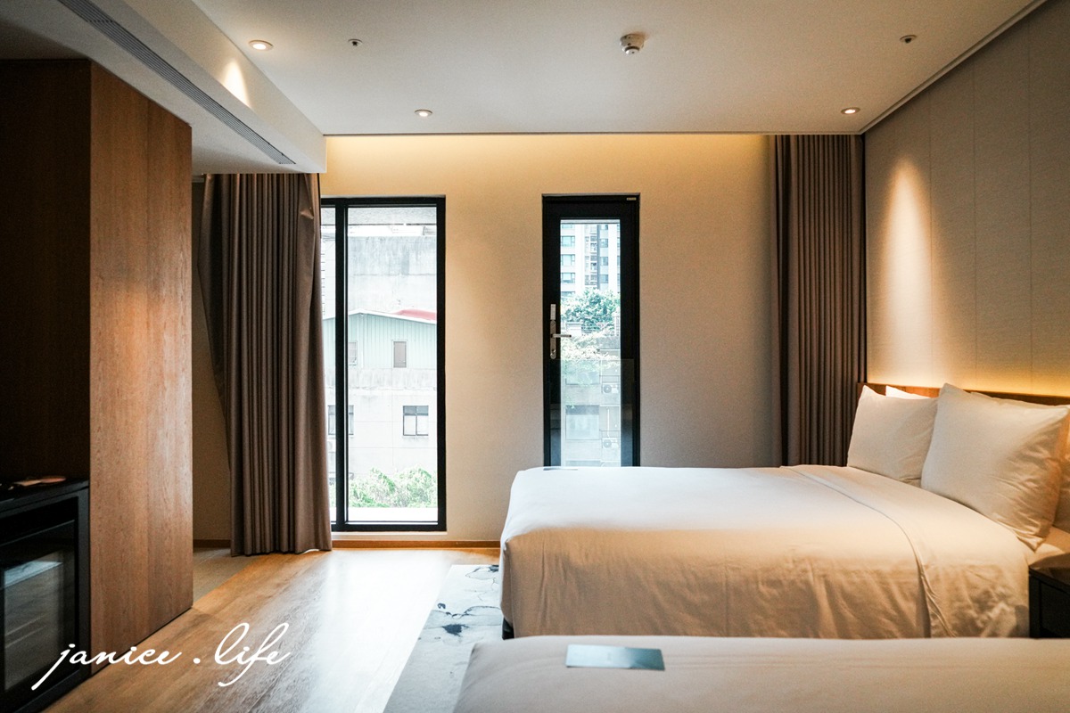 台北中山雅樂軒酒店 Aloft Taipei Zhongshan 臺北市中山區恆安里雙城街1號 台北飯店推薦 台北中山區住宿 台北高空酒吧飯店 台北中山雅樂軒酒店開箱 台北市區放鬆提案 中山區質感住宿提案 台北自由行必住 台北住宿開箱 中山區住宿推薦 潔妮食旅生活 台北中山雅樂軒酒店停車 台北中山雅樂軒酒店週邊美食 台北中山雅樂軒酒店交通 台北中山雅樂軒酒店早餐 台北中山雅樂軒酒店客房 